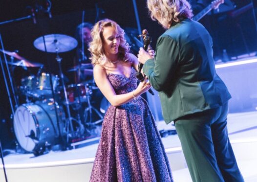 Emma wint Vrouw in de Media Award